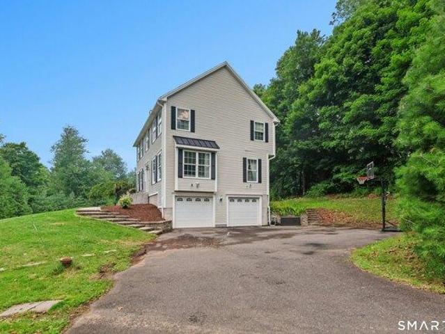 House for sale in Southbury, Connecticut