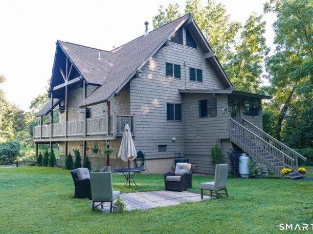 House for sale in Southington, Connecticut