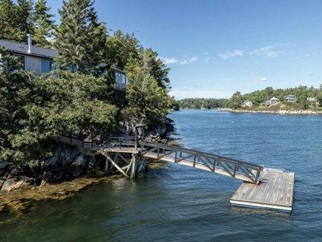 House for sale in Southport, Maine
