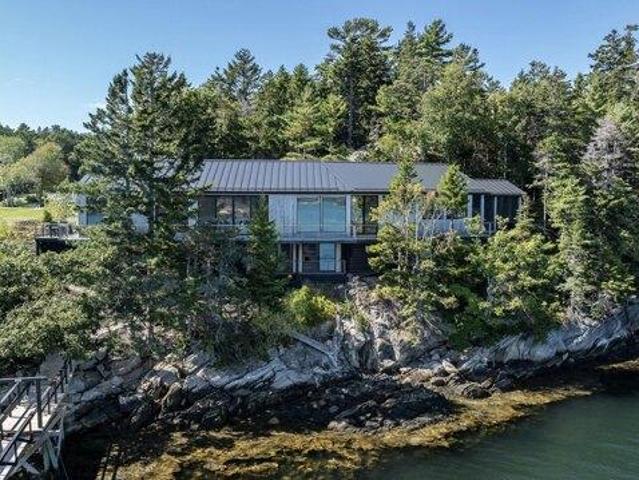 House for sale in Southport, Maine
