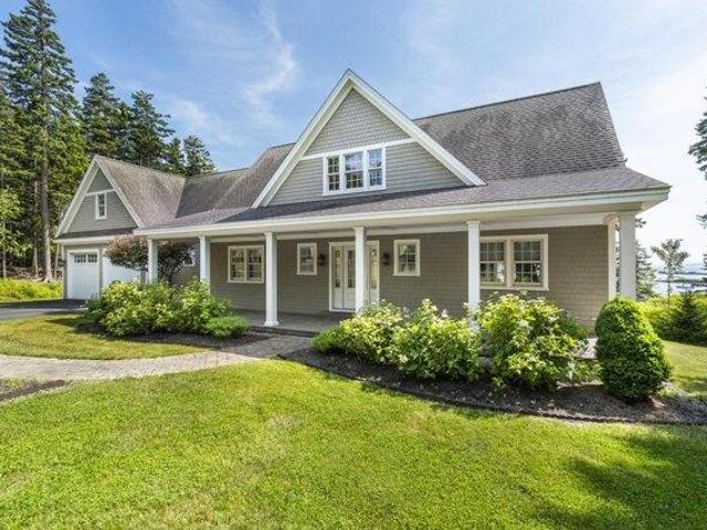 House for sale in Southport, Maine