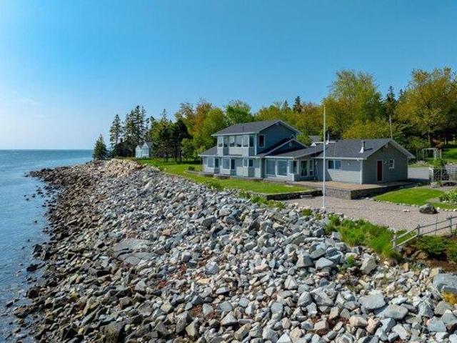 House for sale in Seawall, Southwest Harbor