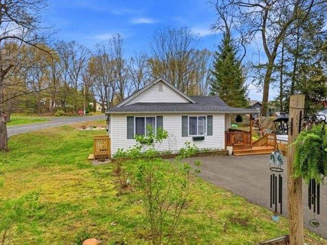 House for sale in Hampden, Massachusetts