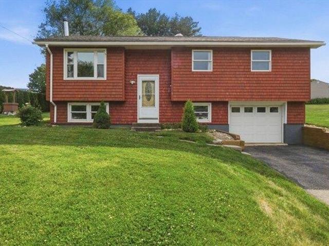 House for sale in Spencer, Massachusetts