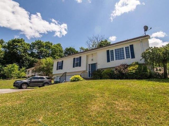 House for sale in Spencer, Massachusetts