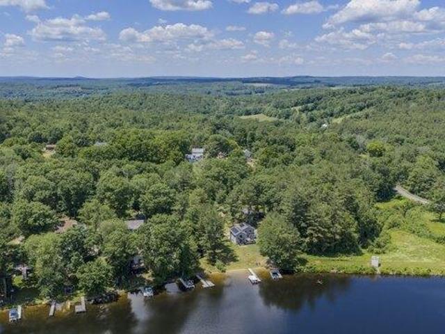 House for sale in Upper Wire Village, Spencer
