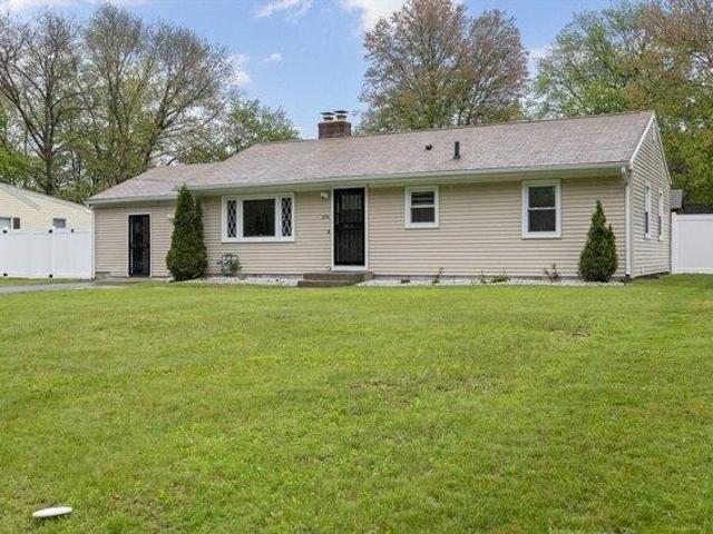 House for sale in Hampden, Massachusetts