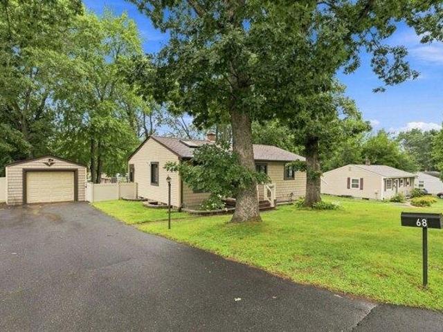 House for sale in Hampden, Massachusetts