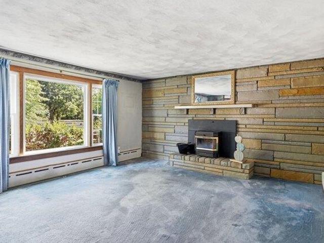 House for sale in Indian Orchard, Springfield