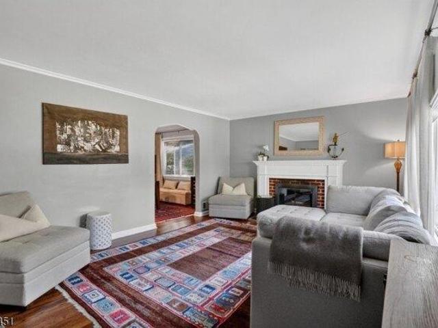 House for sale in Springfield, New Jersey
