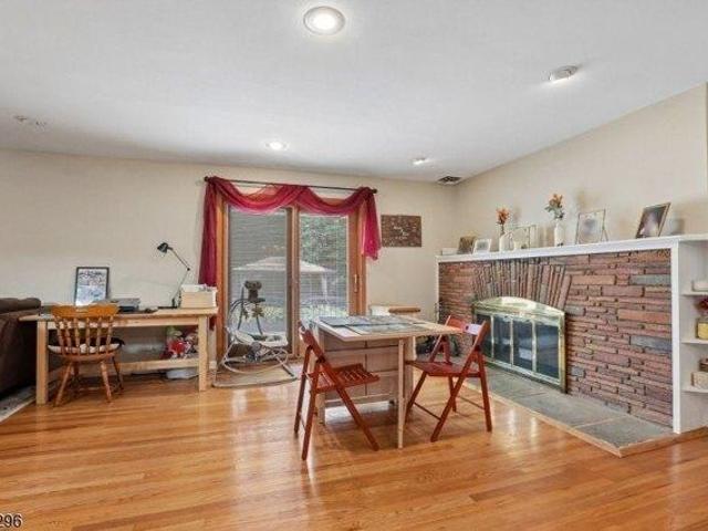 House for sale in Springfield, New Jersey