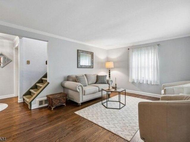 House for sale in Springfield, New Jersey