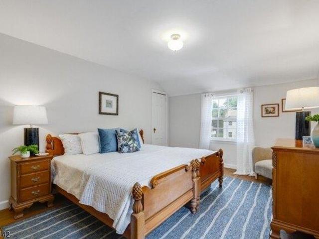 House for sale in Springfield, New Jersey