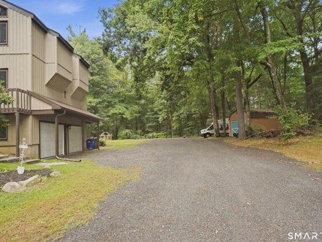 House for sale in Lake View Terrace, Stafford