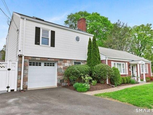 House for sale in Cos Cob, Connecticut