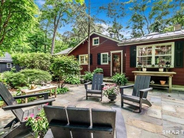 House for sale in Cos Cob, Connecticut