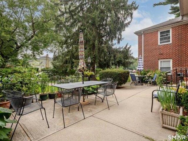 House for sale in Cos Cob, Connecticut