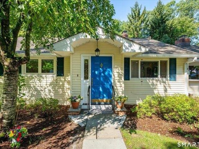 House for sale in Turn of River, Stamford