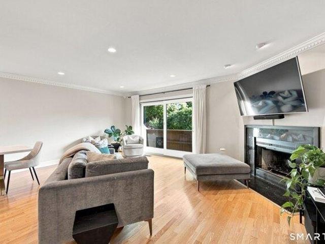House for sale in Glenbrook, Stamford