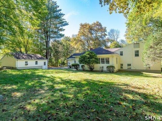 House for sale in Riverbank, Stamford