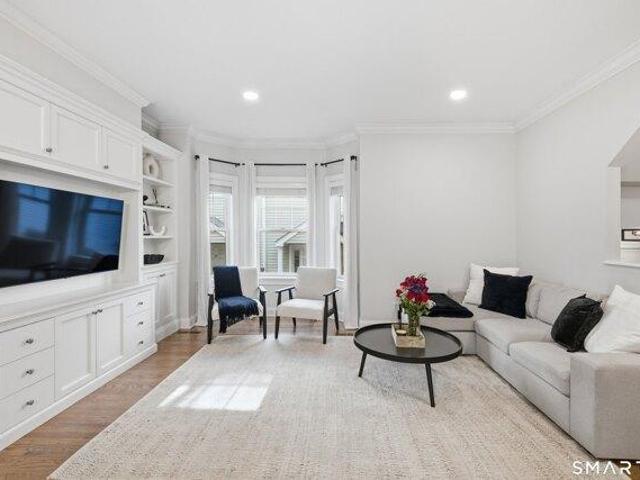 House for sale in Glenbrook, Stamford