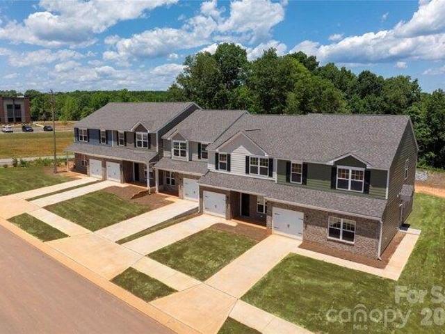 House for sale in Stanley, North Carolina