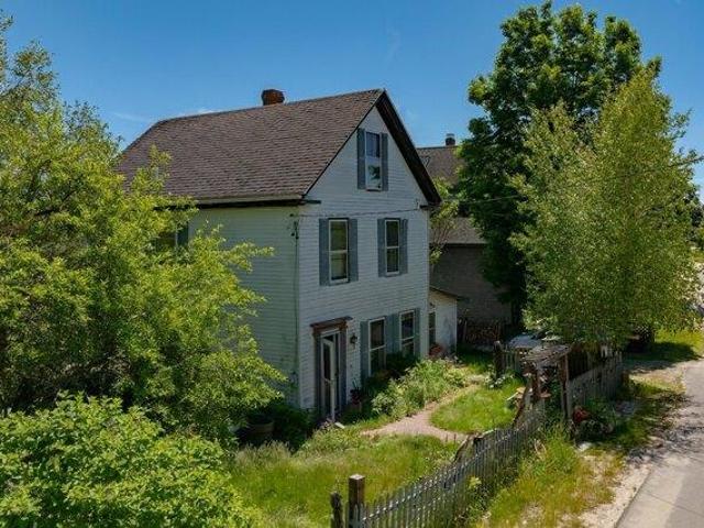 House for sale in Steuben, Washington County
