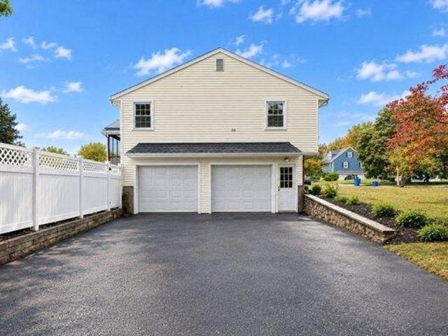 House for sale in Farm Hill, Stoneham