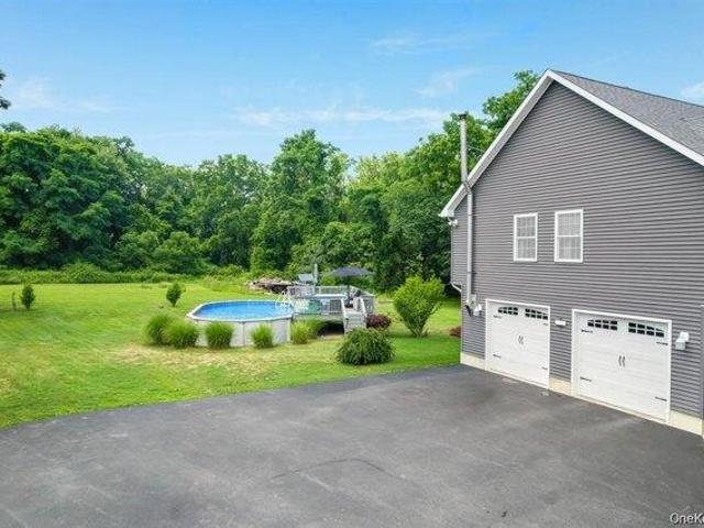 House for sale in Holmes, New York