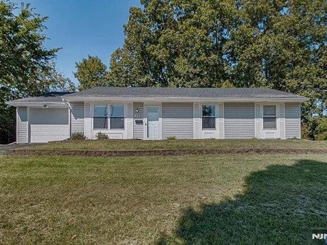 House for sale in Stratford, Camden County