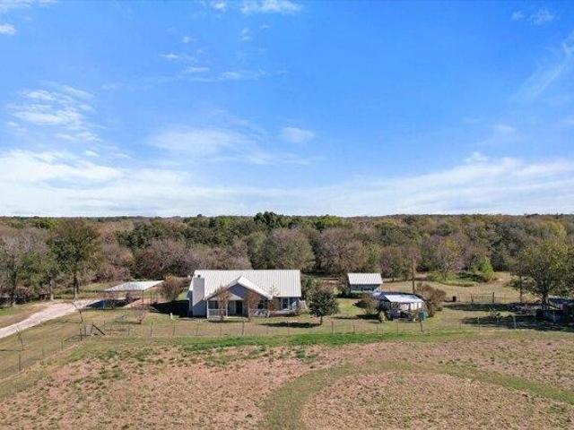 House for sale in Navarro, Texas