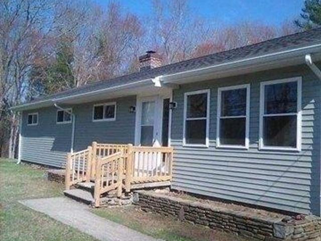 House for sale in Fiskdale, Massachusetts