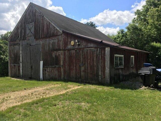 House for sale in Fiskdale, Massachusetts