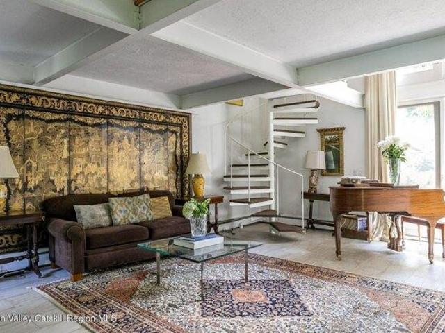 House for sale in Schodack Landing, New York