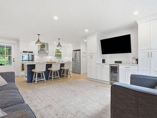 House for sale in Sudbury, Middlesex County