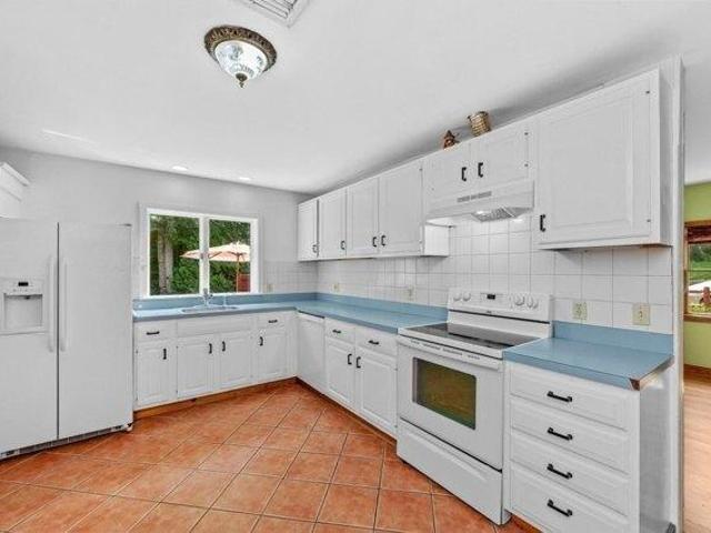House for sale in Pine Lake, Sudbury