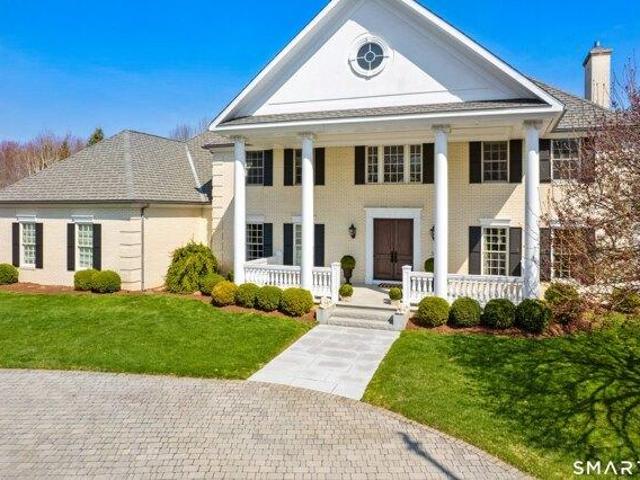 House for sale in Suffield, Connecticut