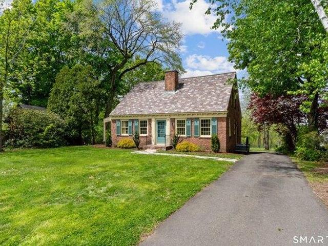 House for sale in Suffield, Connecticut