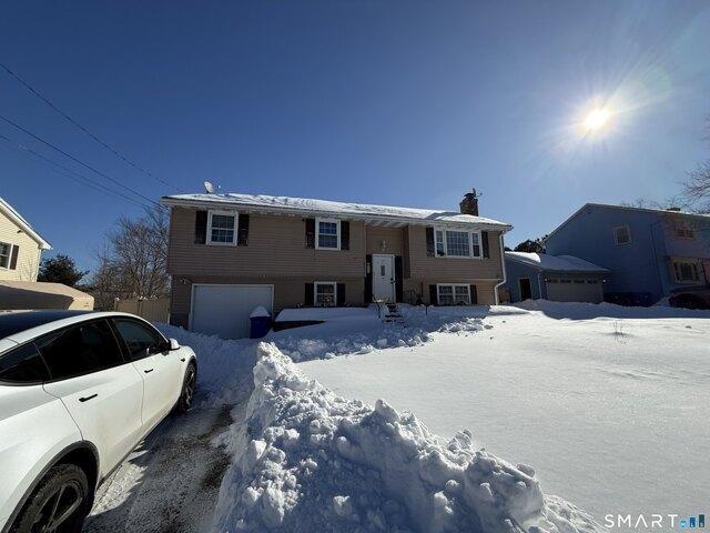 House for sale in Suffield, Connecticut