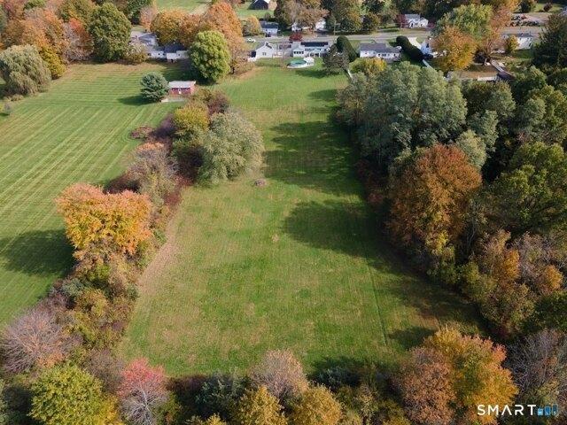 House for sale in Suffield, Connecticut