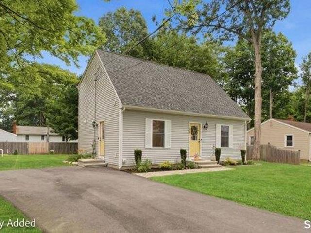 House for sale in Suffield, Connecticut
