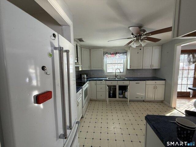 House for sale in Suffield, Connecticut