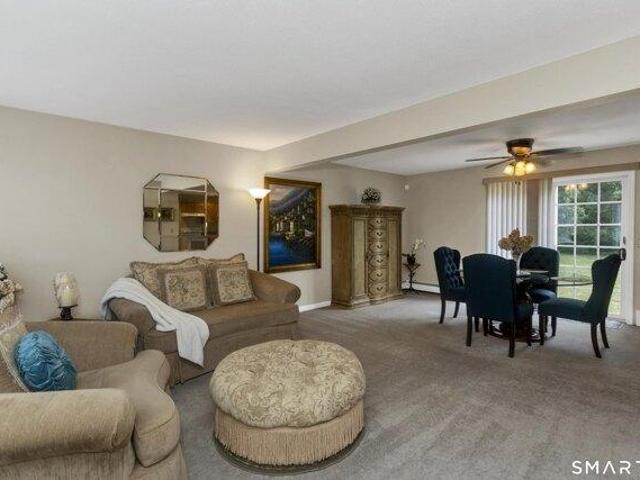 House for sale in Suffield, Connecticut