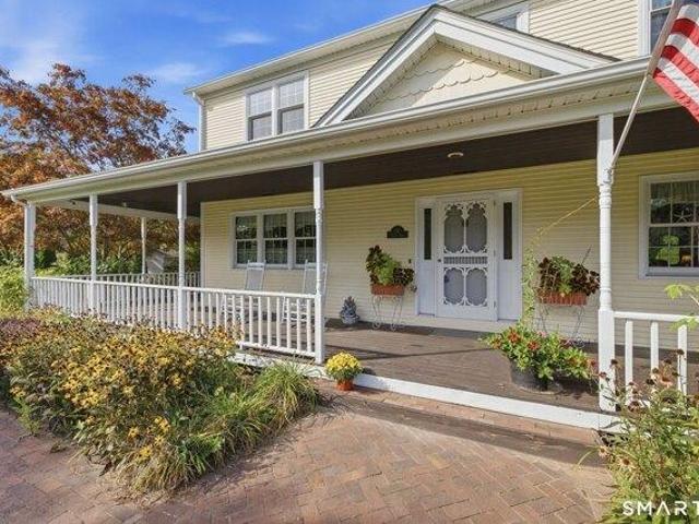 House for sale in Suffield, Capitol Planning Region