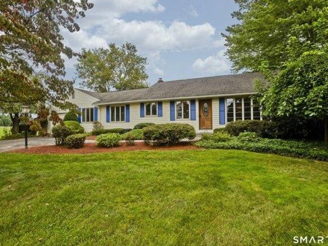 House for sale in Halladay Corner, Suffield