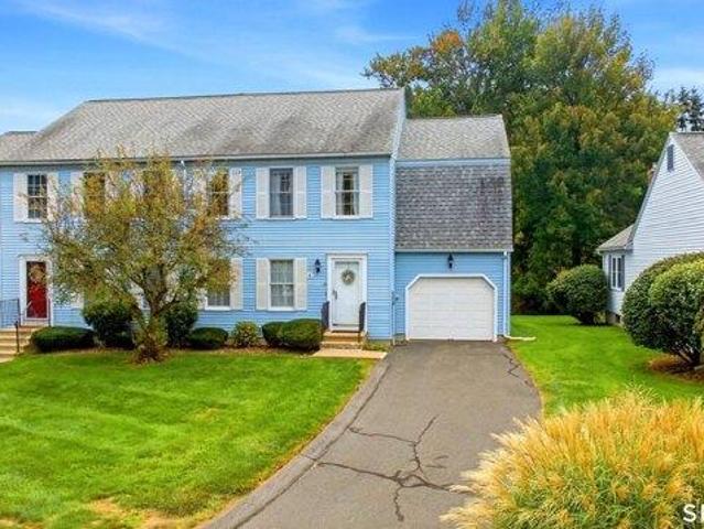 House for sale in Suffield Depot, Suffield