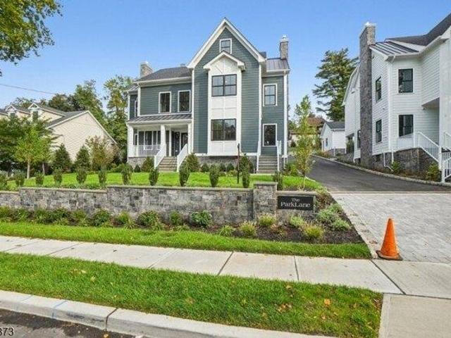 House for sale in Summit, New Jersey