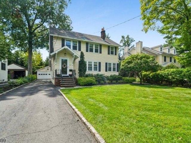 House for sale in Summit, New Jersey