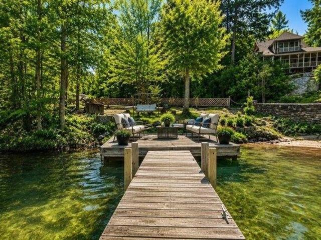 House for sale in White Shutters, Sunapee