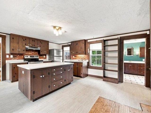 House for sale in Sunderland, Franklin County